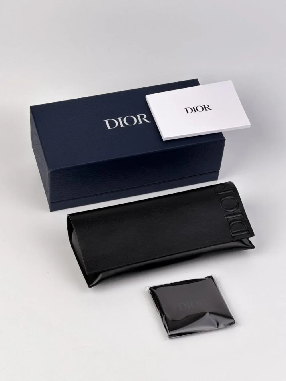 Dior DIORESSENTIAL A2U Sunglasses – Palladium Pilot Blue Pattern Photochromatic
